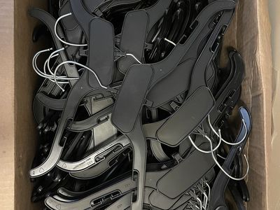 200+ Retail Clothing Hangers