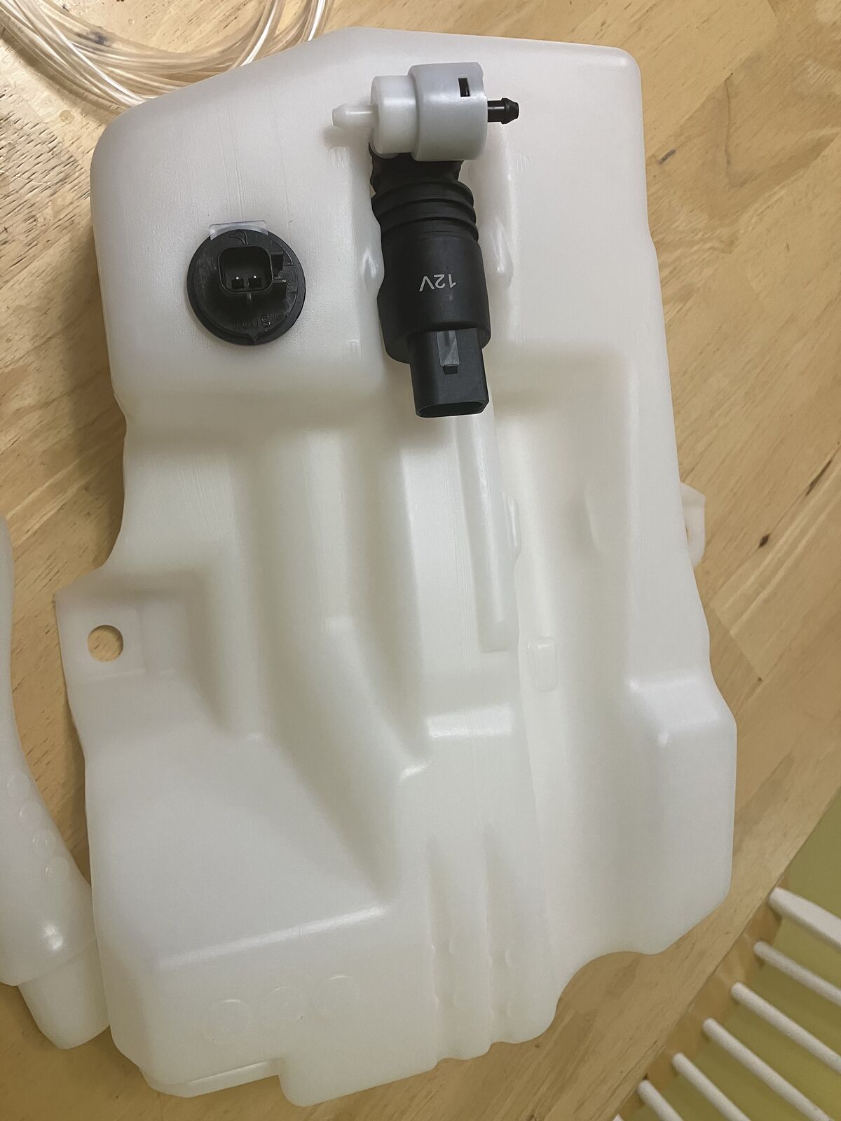2015-2019 Ford Escape washer bottle