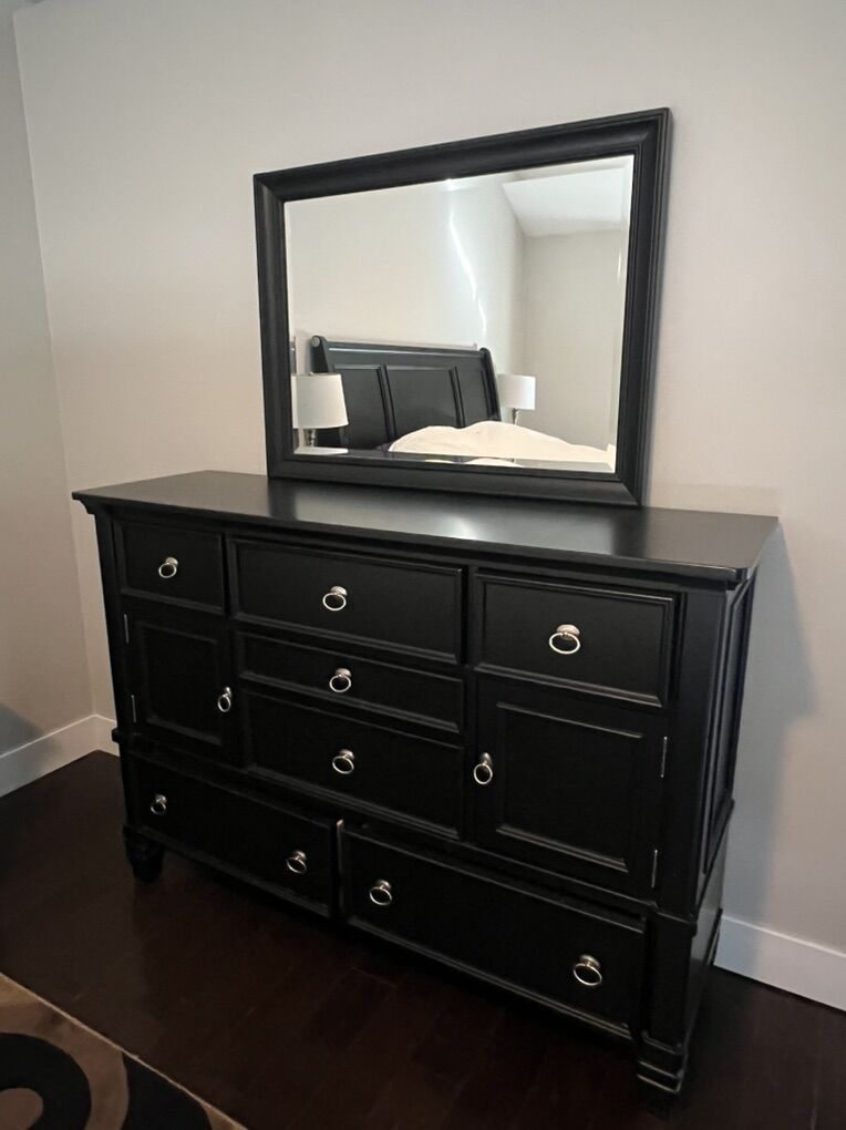 Black Wooden Dresser With Mirror