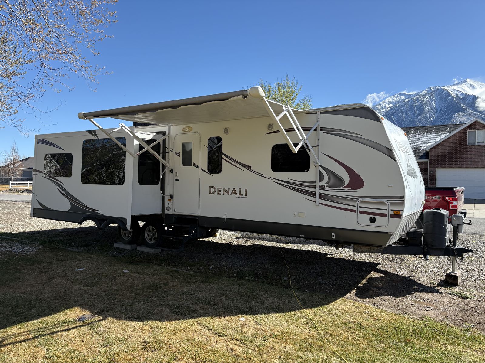 2013 Dutchman Denali Camper