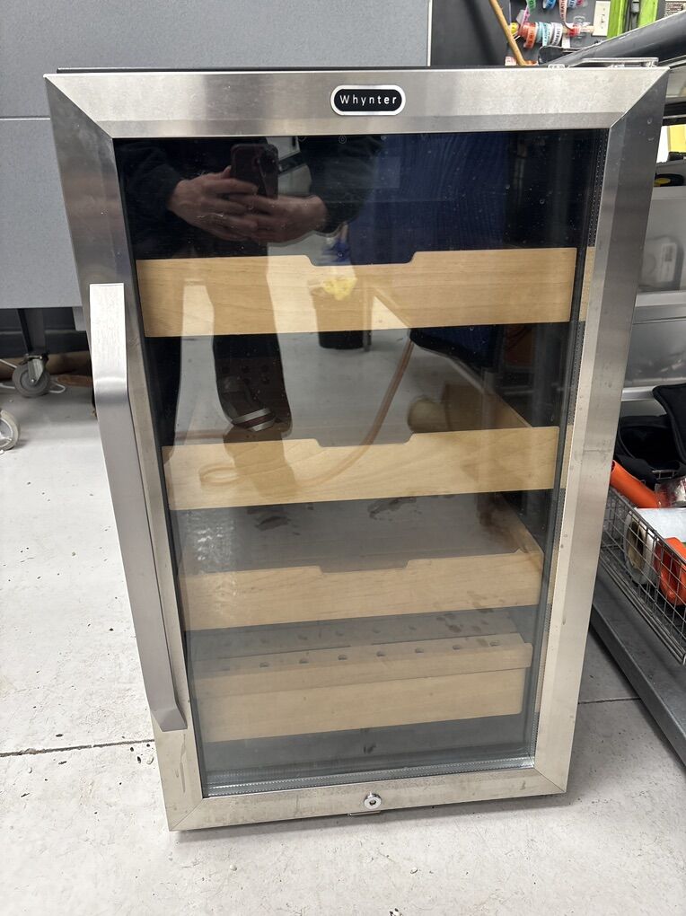 Whynter 4.2 Cu.ft Cigar Cabinet Cooler