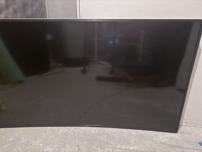 Samsung 55” 4K UHD Smart TV (UN55MU6490)
