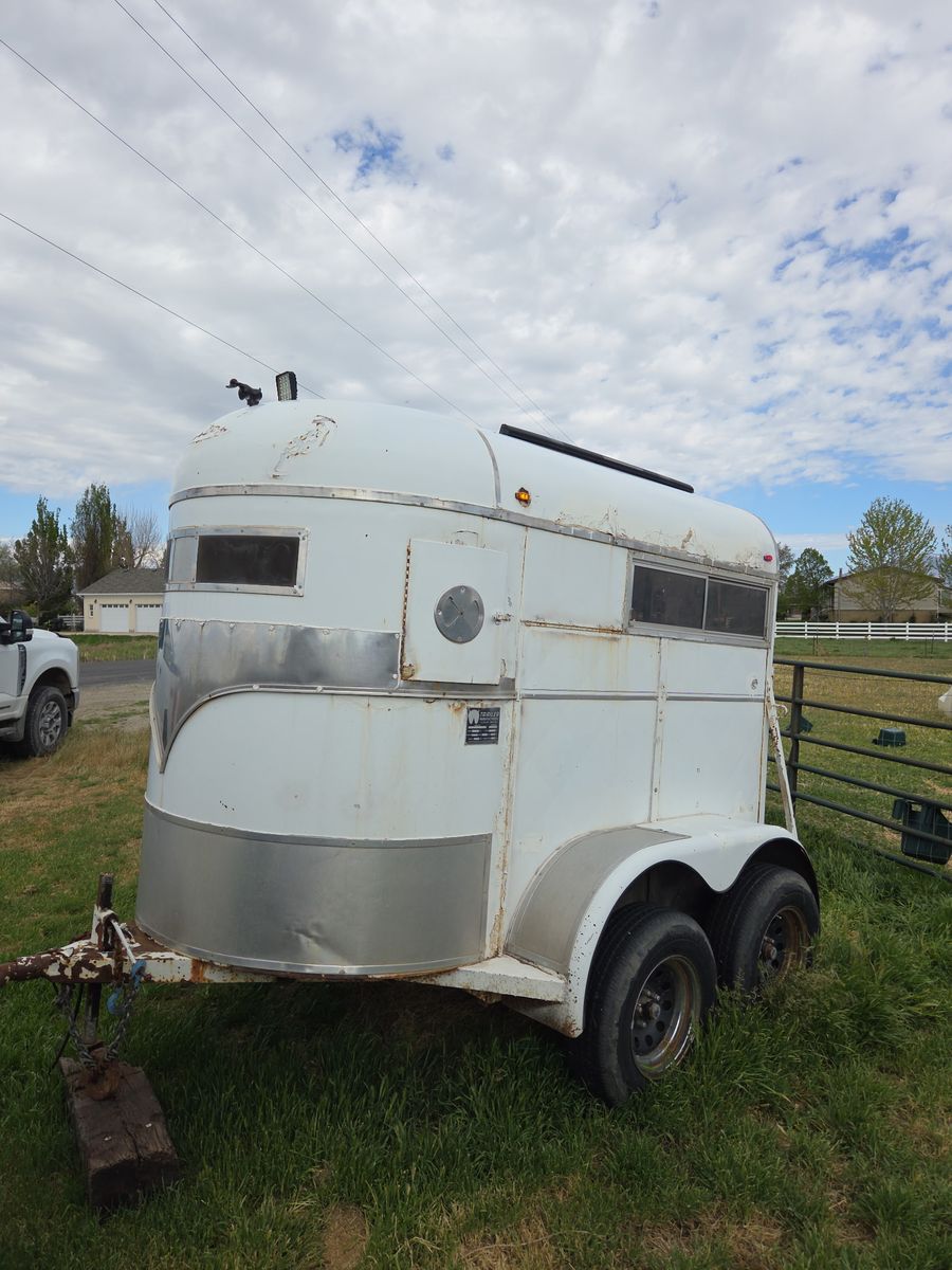 2 horse trailer trade