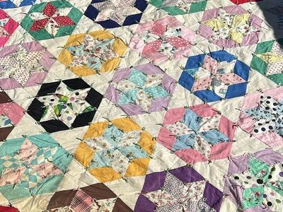 Vintage Cotton Detailed Hand Made Quilt STAR PATTERN Bedspread