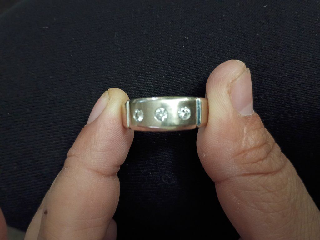 white gold 14kt natural high grade diamonds