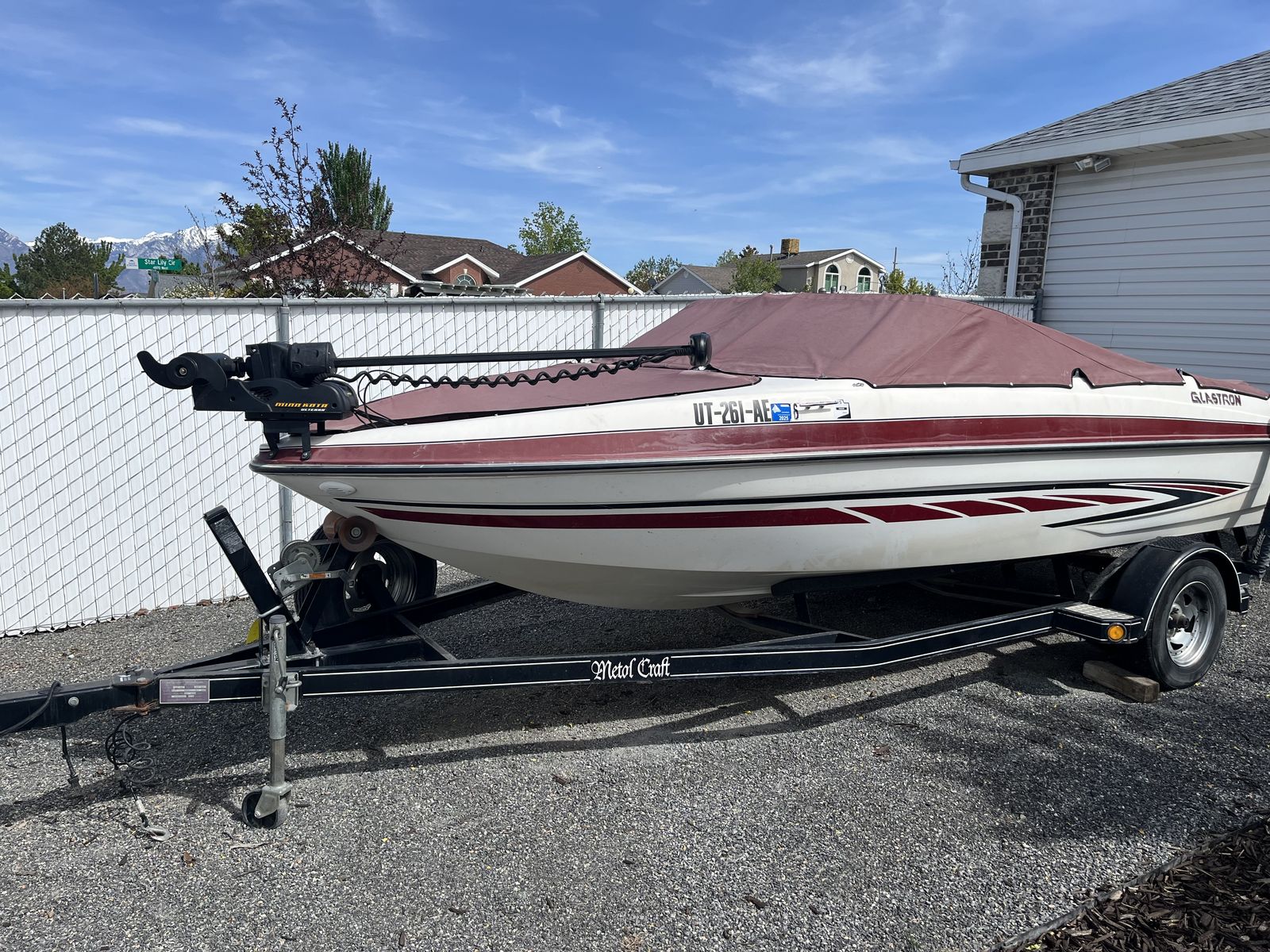 2007 Glastron 185 GT fish ski 4.3 L Volvo 233 hours