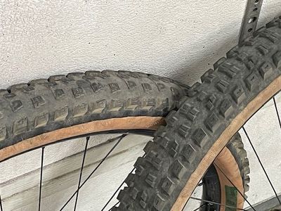 Specialize 29 x2.6 mountain bike tires used tan wall eliminator butcher