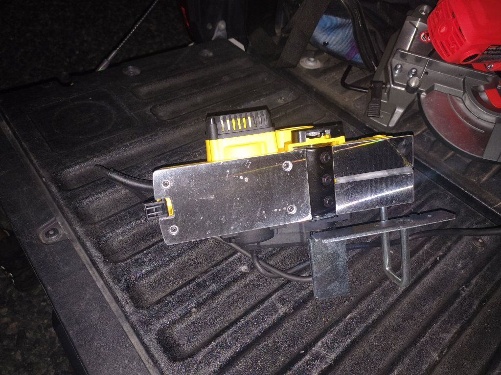DEWALT D26676 5.5 Amp 3-1/4" Corded Hand Planer - Woodworking Power Tool