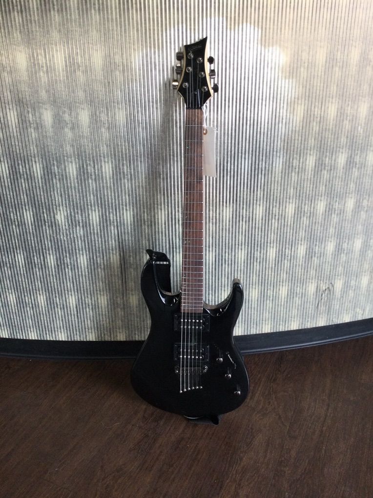 Mitchell Electric Guitar     #E75013760