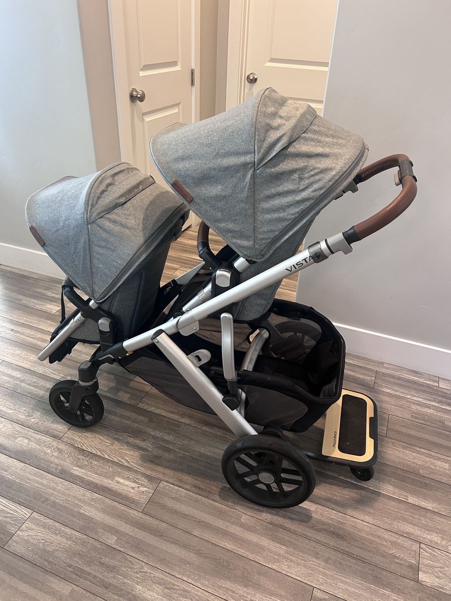 UPPAbaby Vista V2 Double Stroller with RumbleSeat, Bassinet & PiggyBack