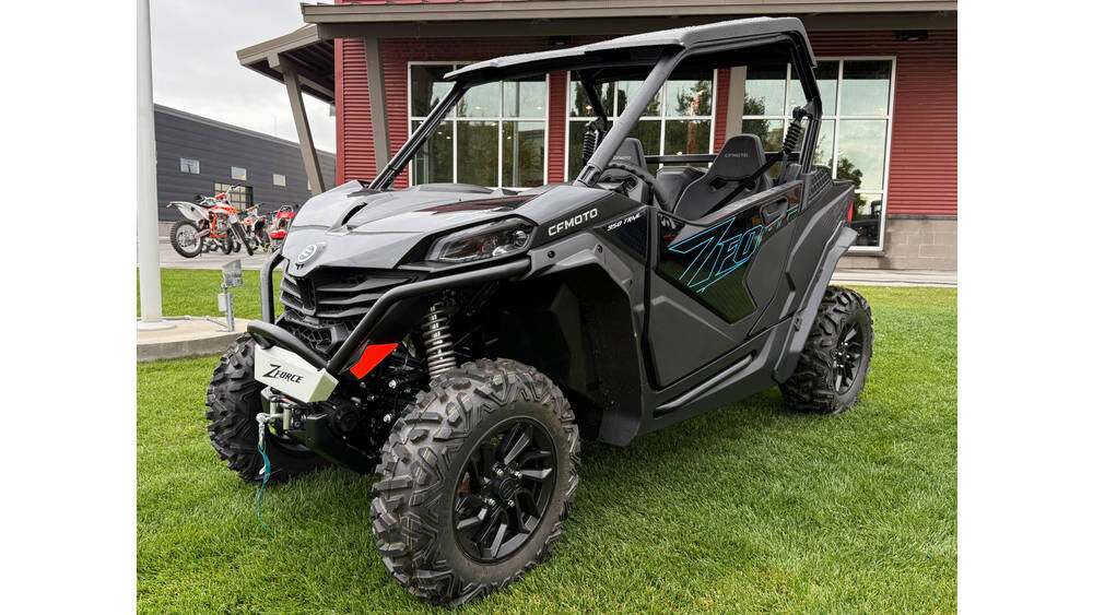2026 CFMOTO ZFORCE 950 Trail CF1000SZ-3    Both Colors Available Now!
