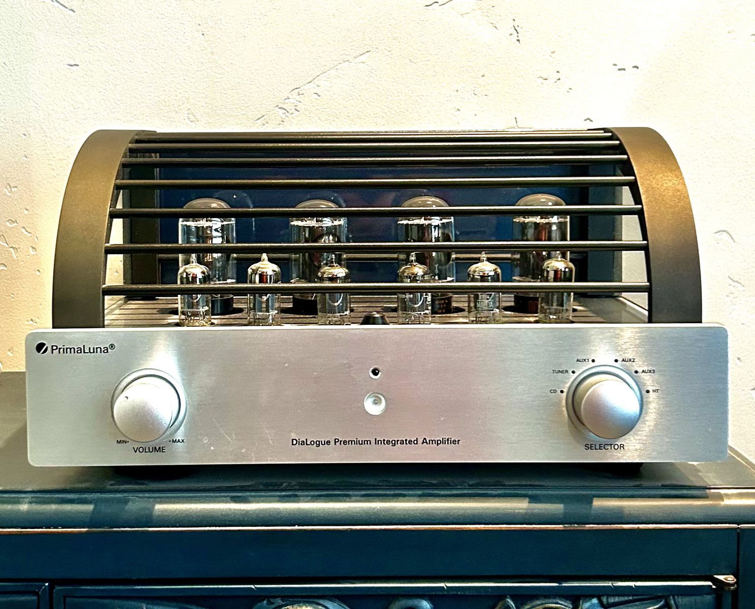 PrimaLuna DiaLogue Premium Integrated Tube Amplifier