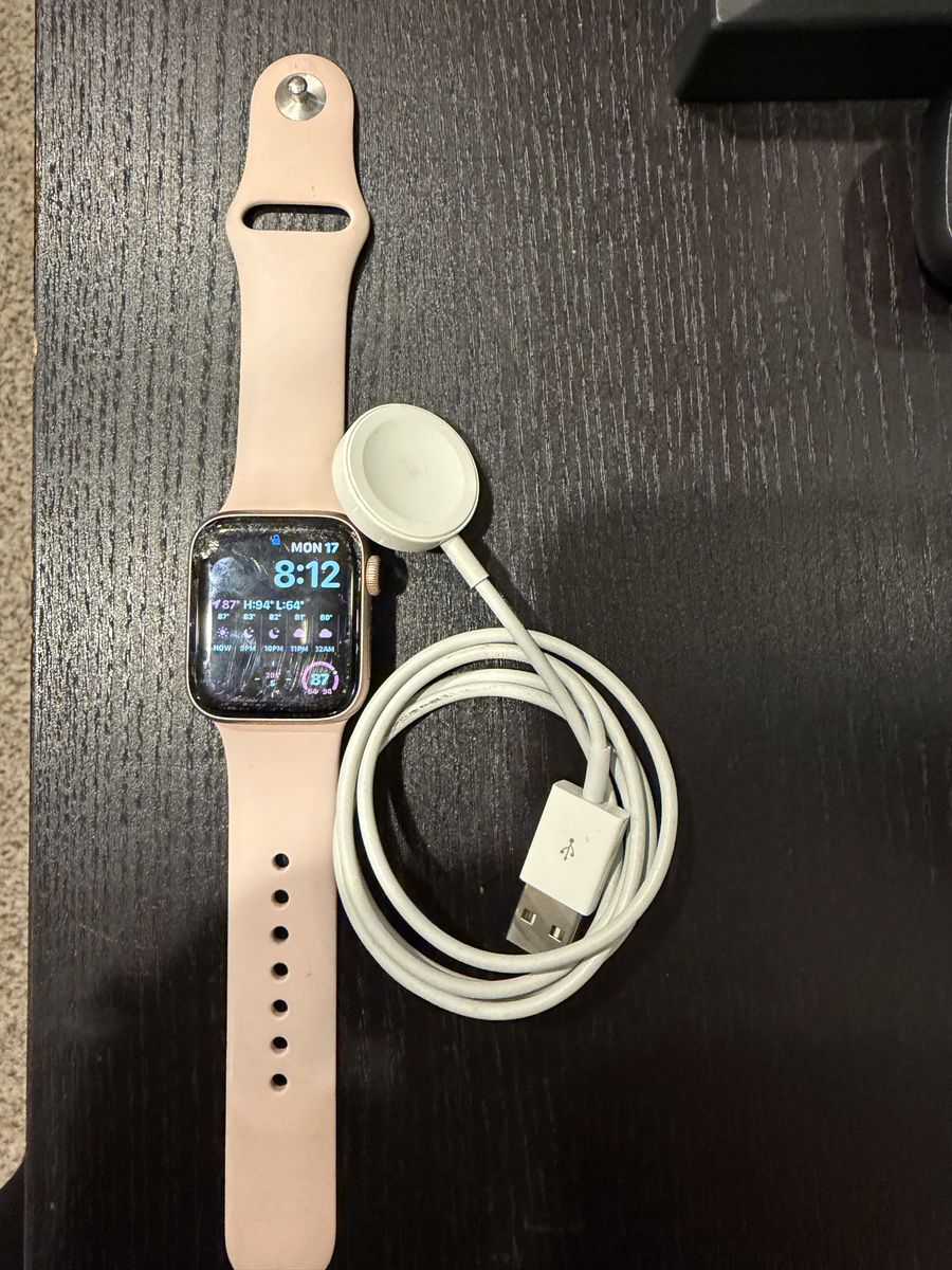 Apple Watch Series 5 (44mm) 