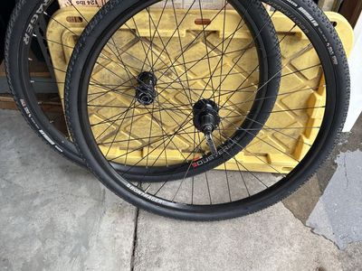 Gravel wheel set 29