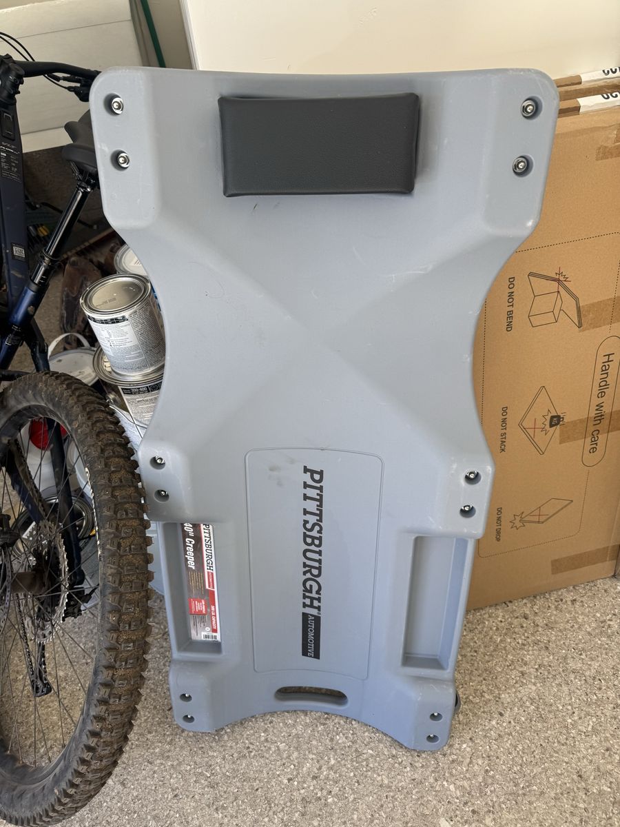 Low Profile Creeper - Like New