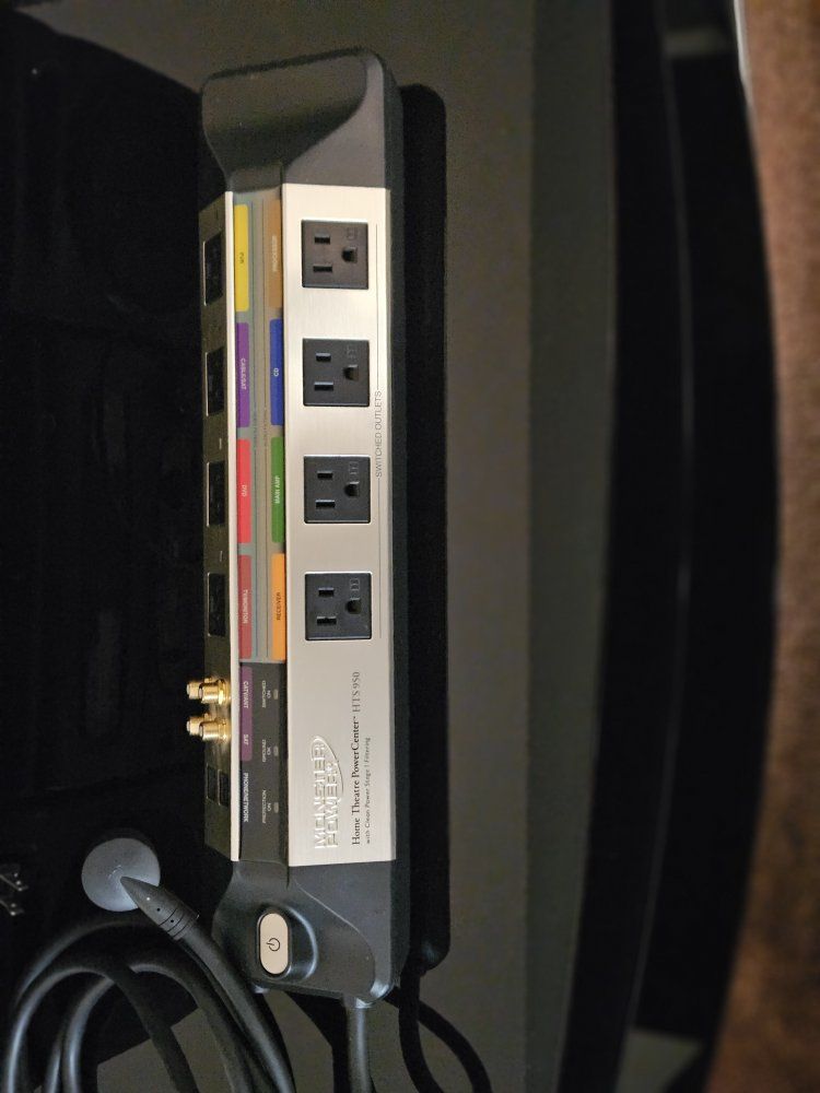 Monster PowerCenter HTS 950 Home Theatre Power Center Surge Protector