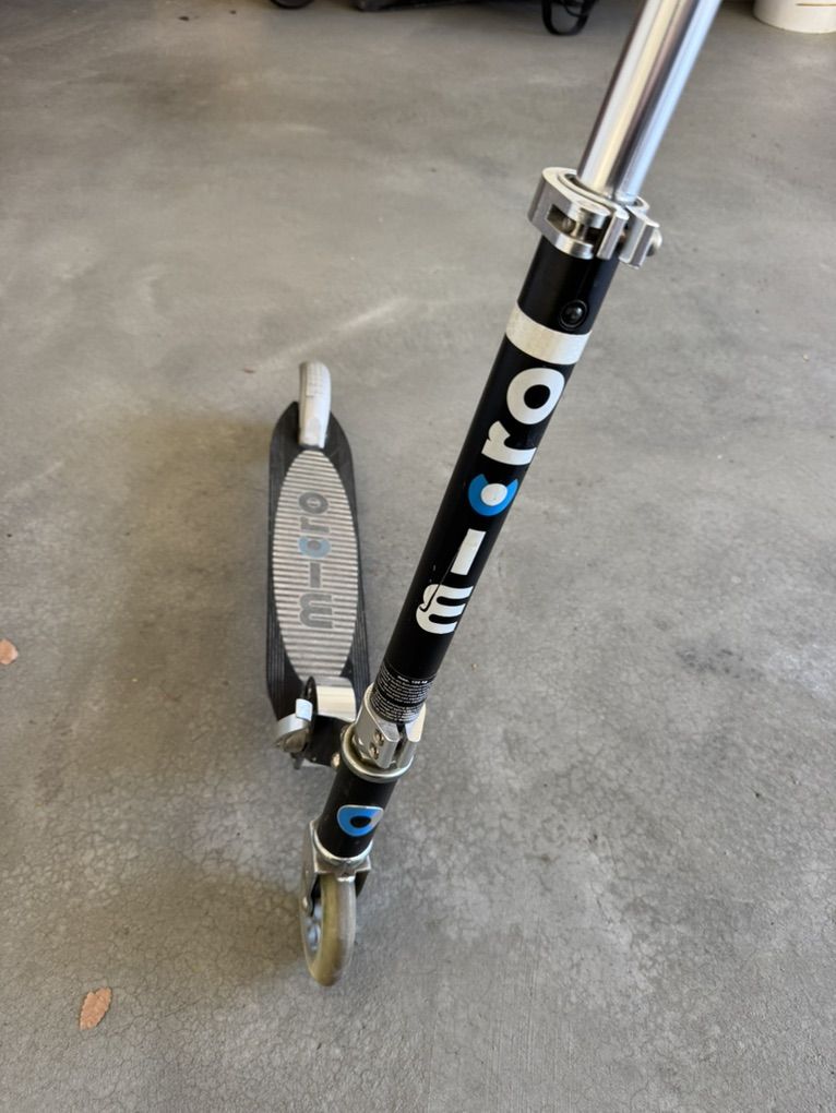 Micro 2 Wheel Scooter Good Condition