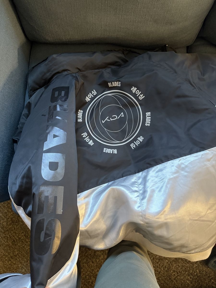 KDA L Jacket
