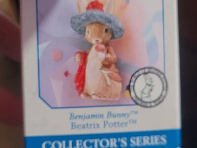 2 Hallmark gold crown betrix Potter ornaments