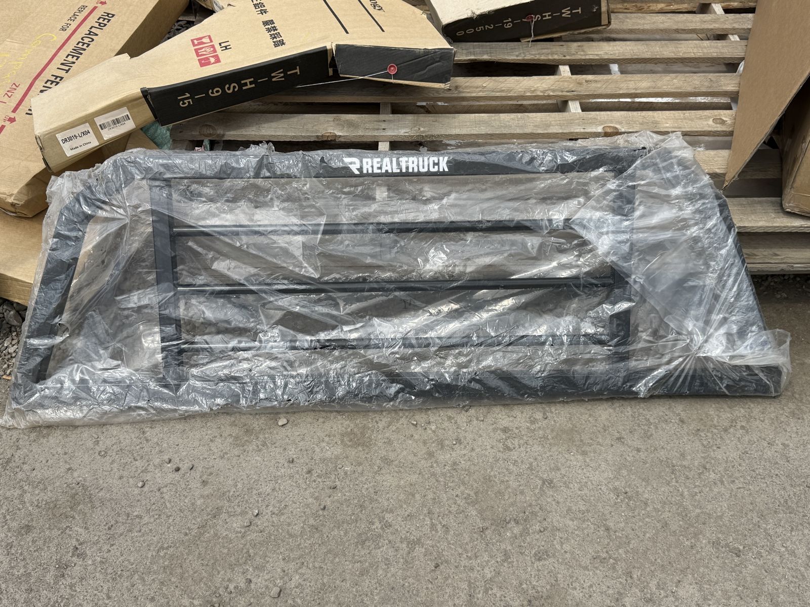 Main image 6