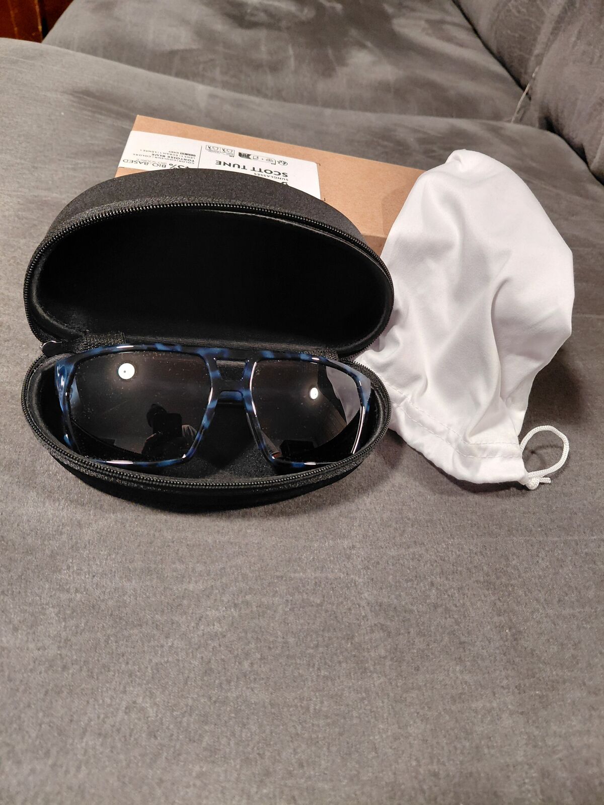Scott sunglasses (new in box)