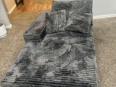 Chaise lounge