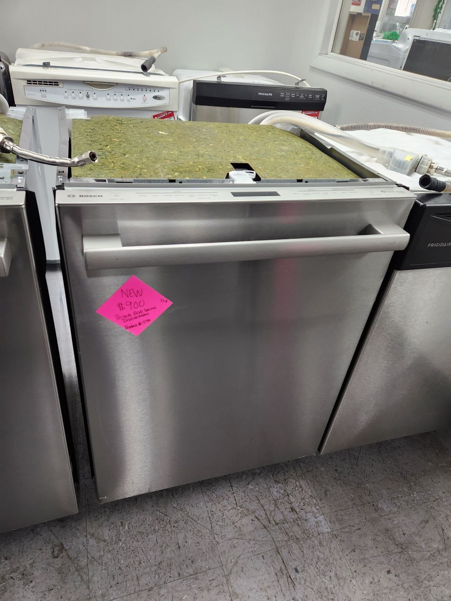 BRAND NEW!! BOSCH 800 SERIES STAINLESS STEEL DISHWASHER!