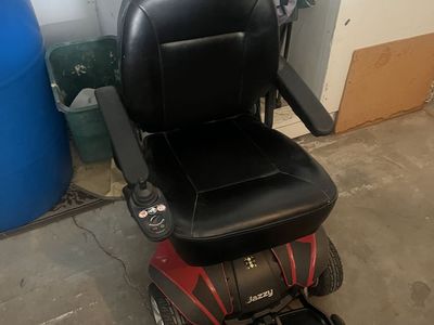 Jazzy wheel chair