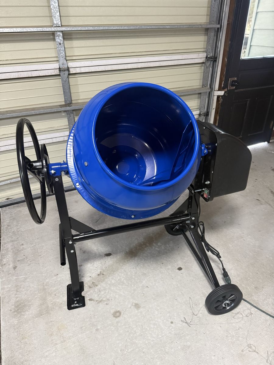 CEMENT MIXER FOR RENT $30 A Day