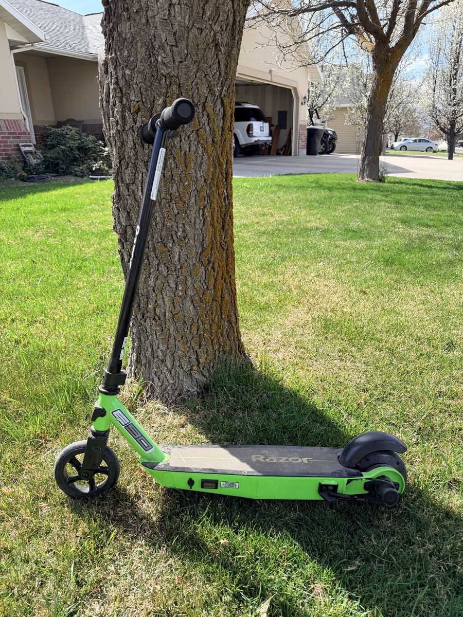 Electric scooter