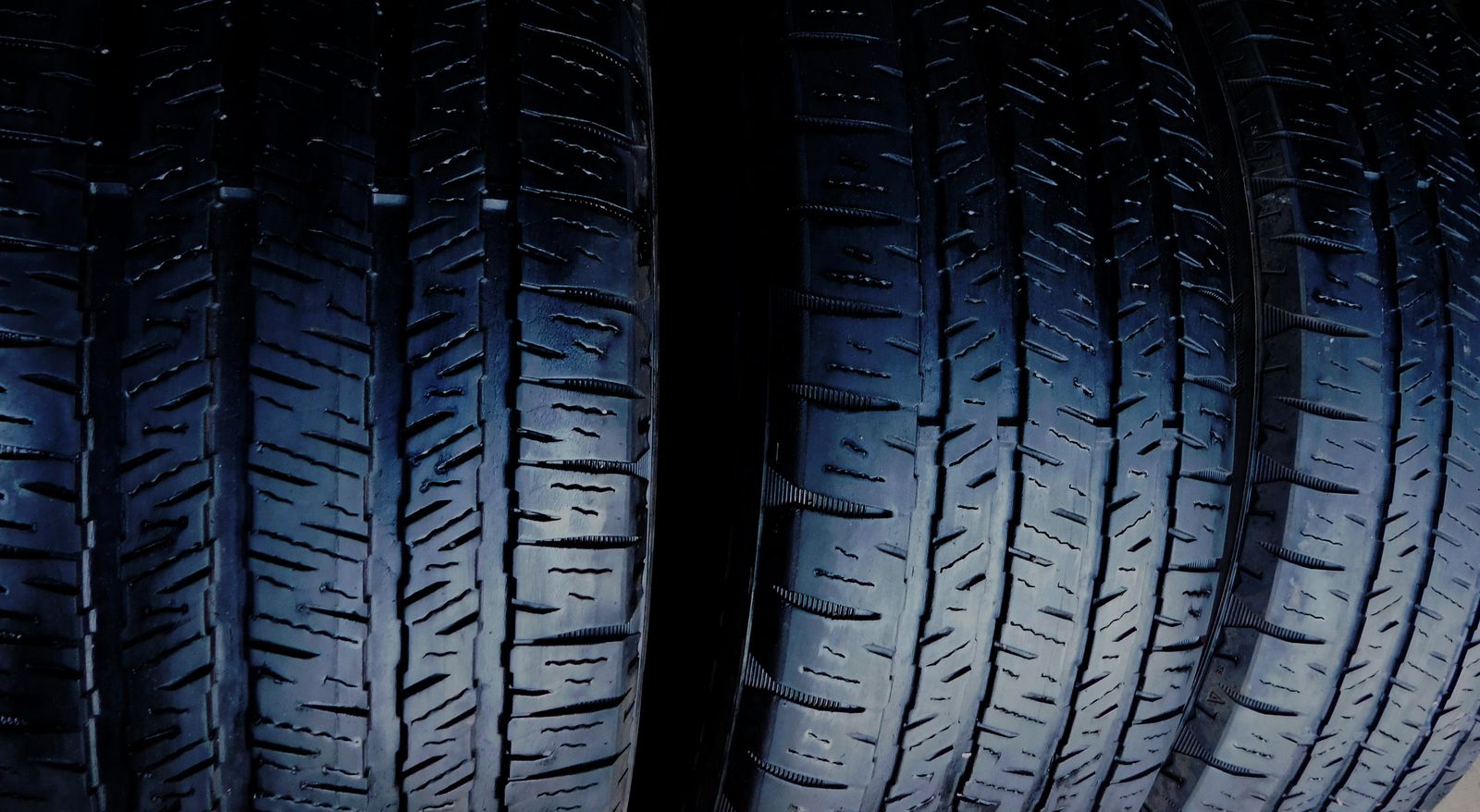 255 60R 20 Nexen