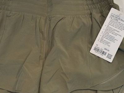 Lululemon Hotty Hot High-Rise Lined Short 2.5" Olive Green Size 10