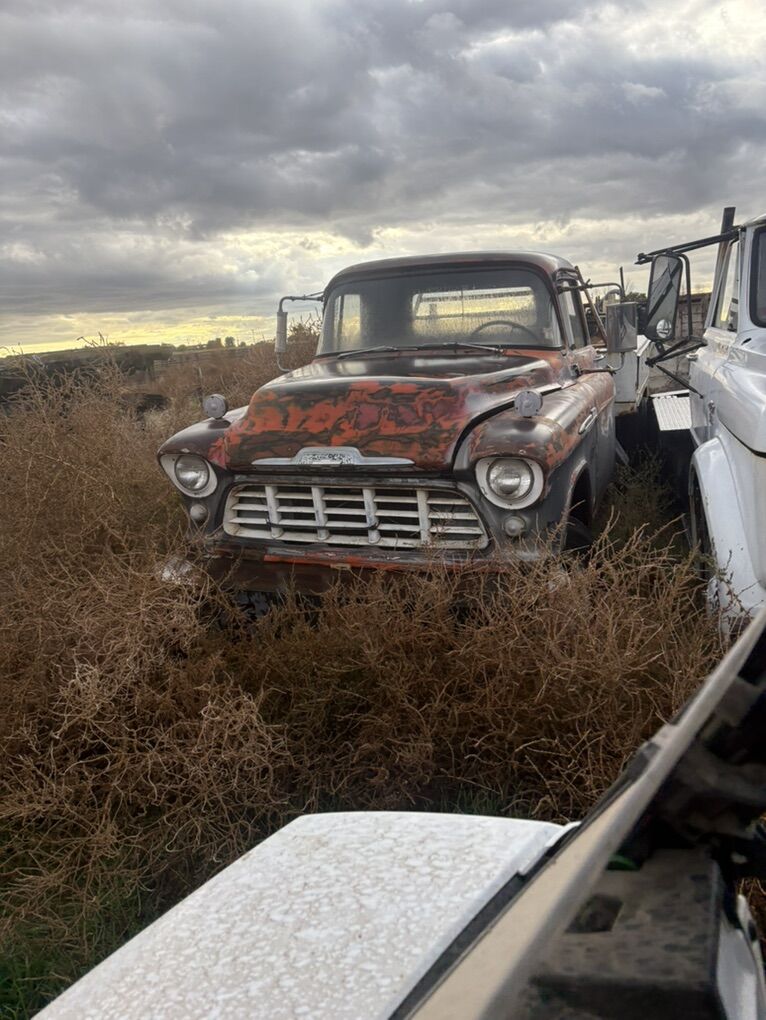 55 Chevy Truck On Big Frame Specialty Tool Boxes