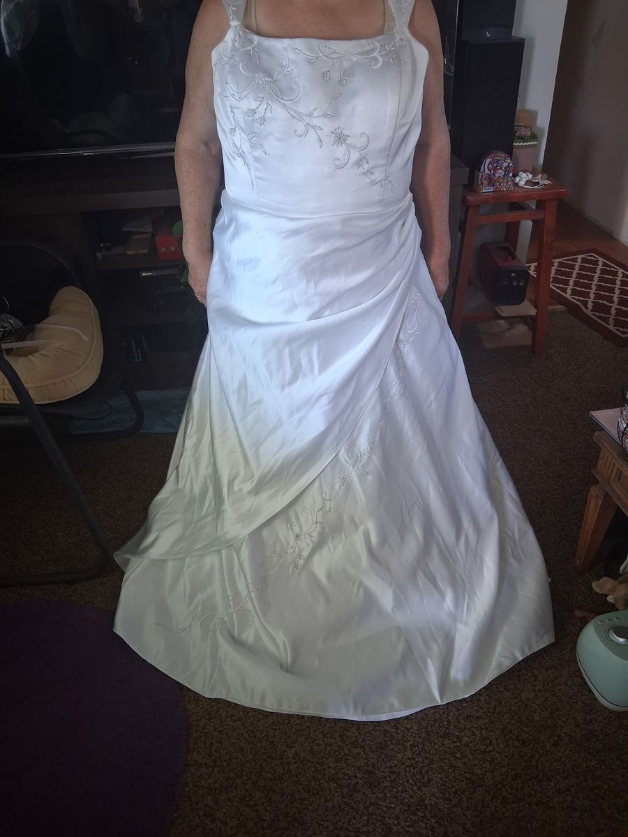 Wedding gown