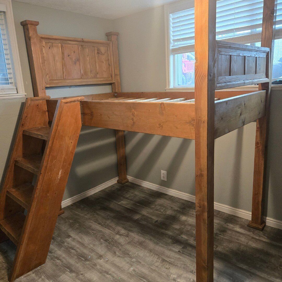 Kids Loft Bed(s) Twin