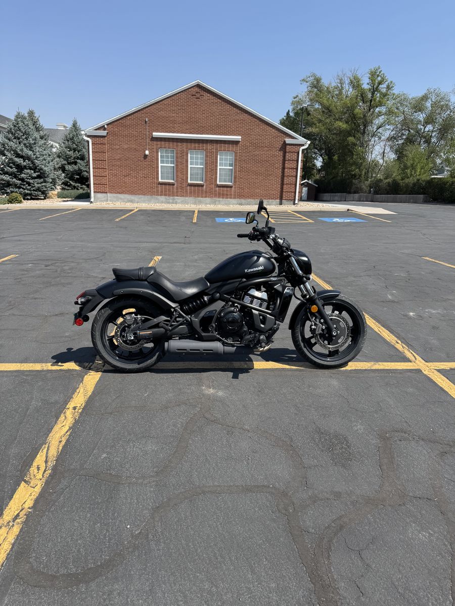 2023 Kawasaki Vulcan S650 'Cruiser' 6 speed motorcycle- 1 owner