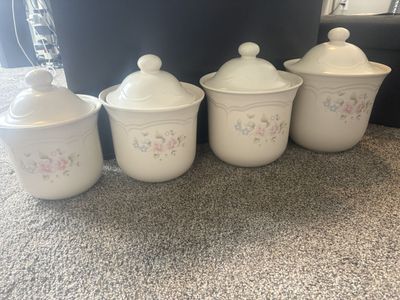 Vintage 4-Piece Tea Rose Pfaltzgraff Canister Set
