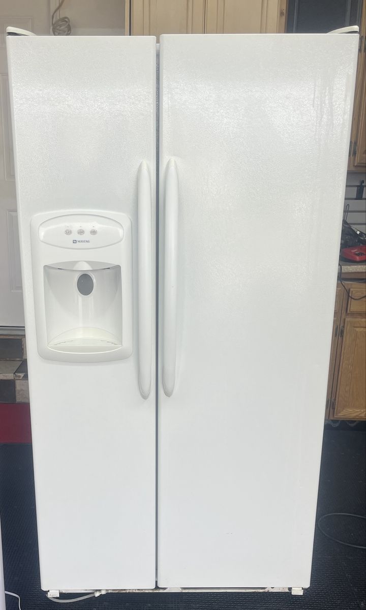 Maytag Side‑by‑Side Refrigerator – White – Works Great!