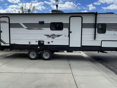 Shasta travel trailer SST26DB 2023 Bunk House NEW UPGRADED TIRES, AXLES, and 2 SOK 204AH Lithium batteries.