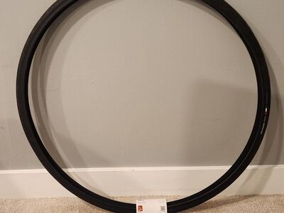 Bontrager AW1 700x25c road bike tire