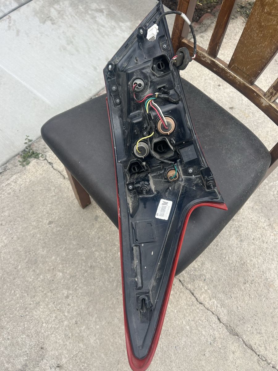 Main image 4