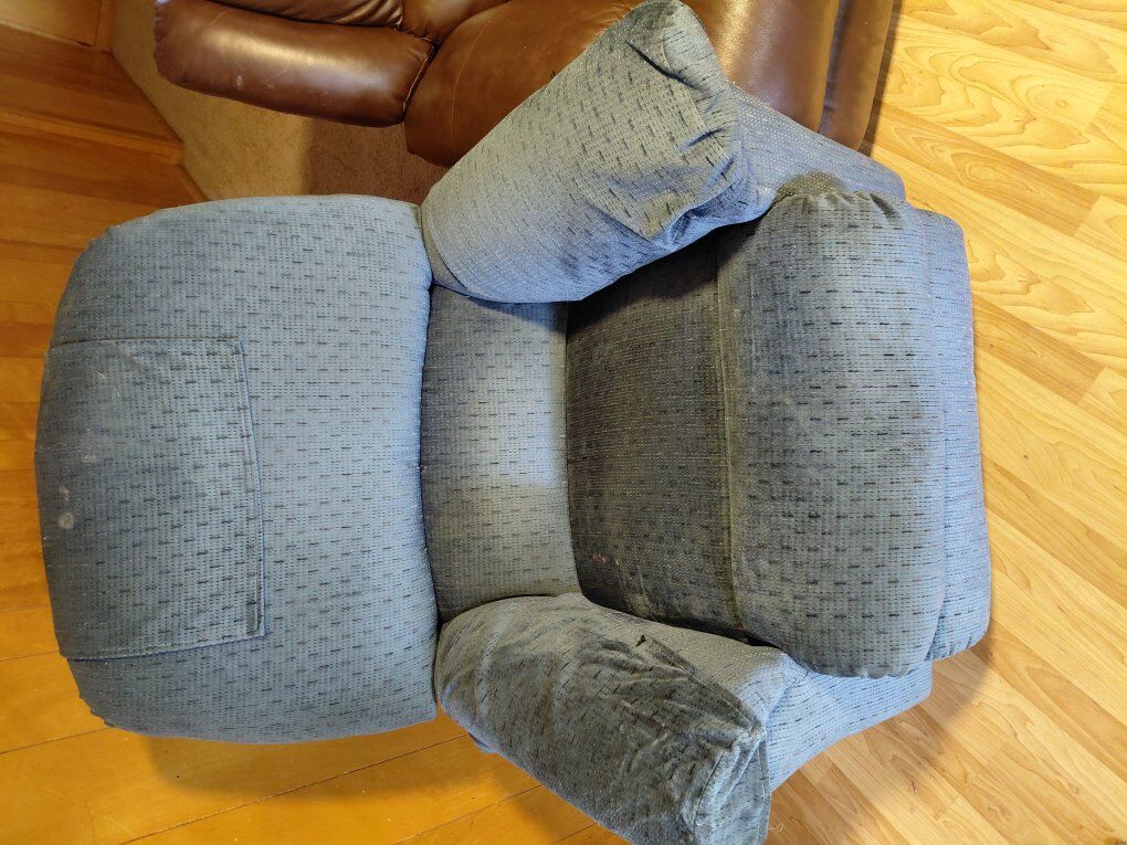 Lazy Boy Easy Lift Chair