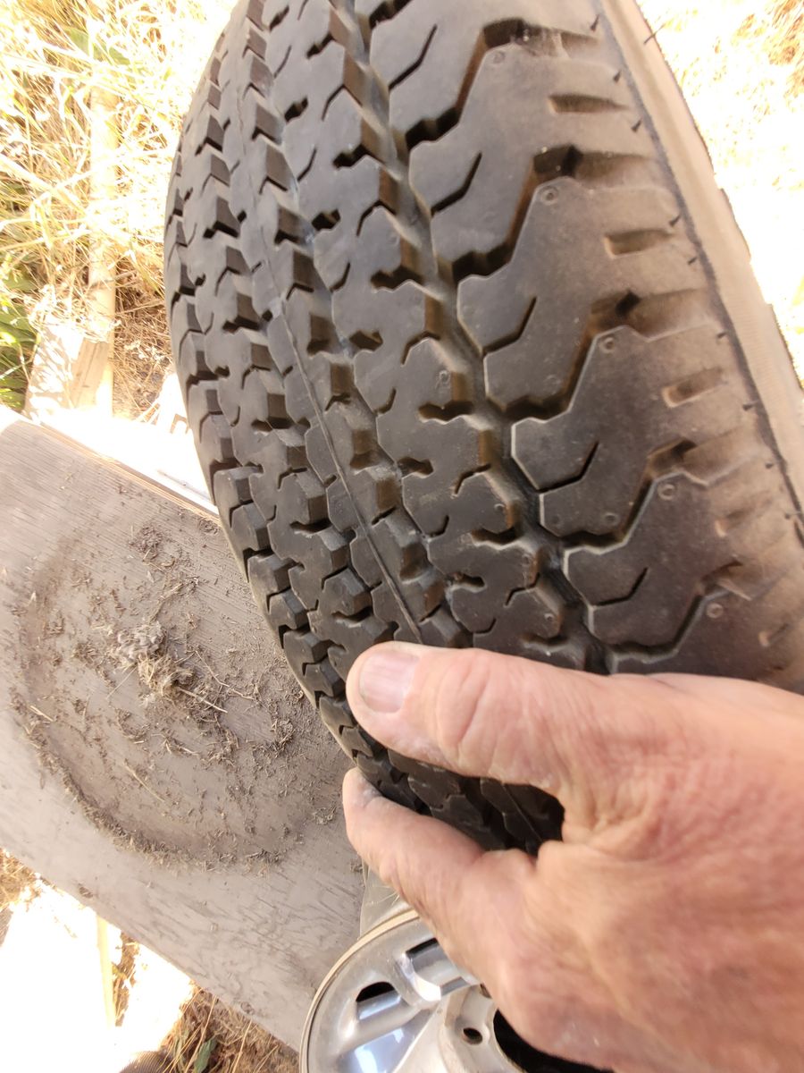 Trailer tire