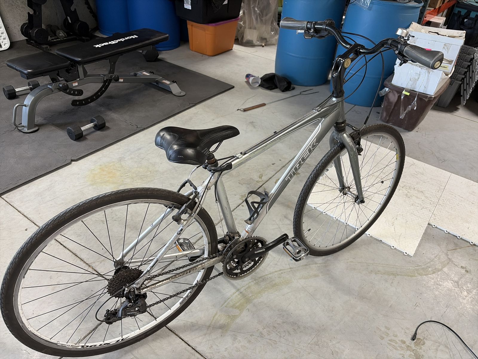 Trek 7500 Hybrid Bike Silver Gray Multi-Speed Bicycle