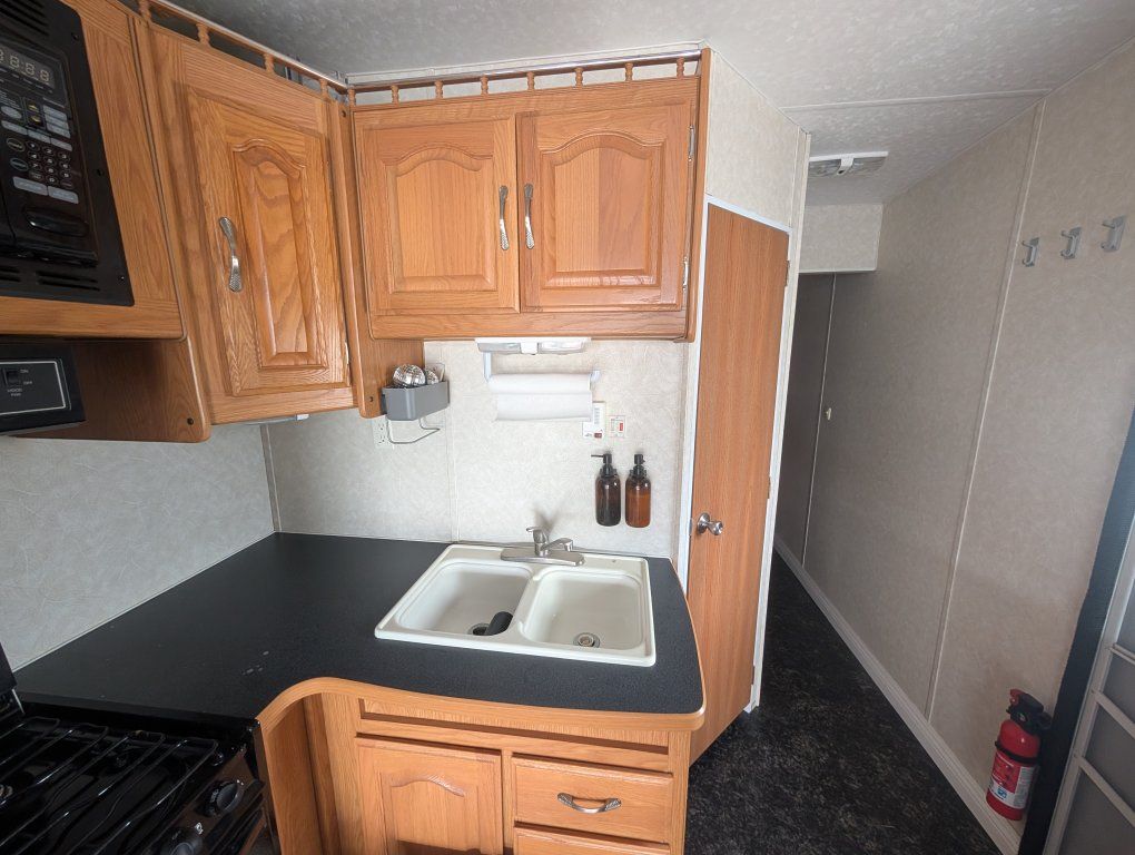 Main image 19