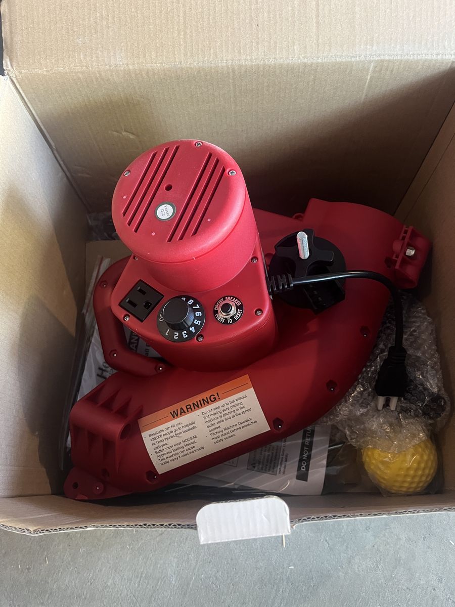 Baseball Pitching Machine 