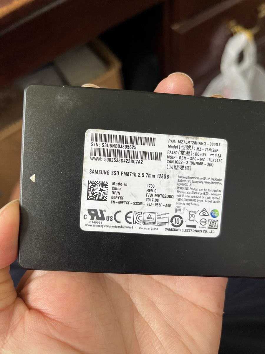 SSD 128GB & Kingston 120GB 2.5" SATA SSD .still good