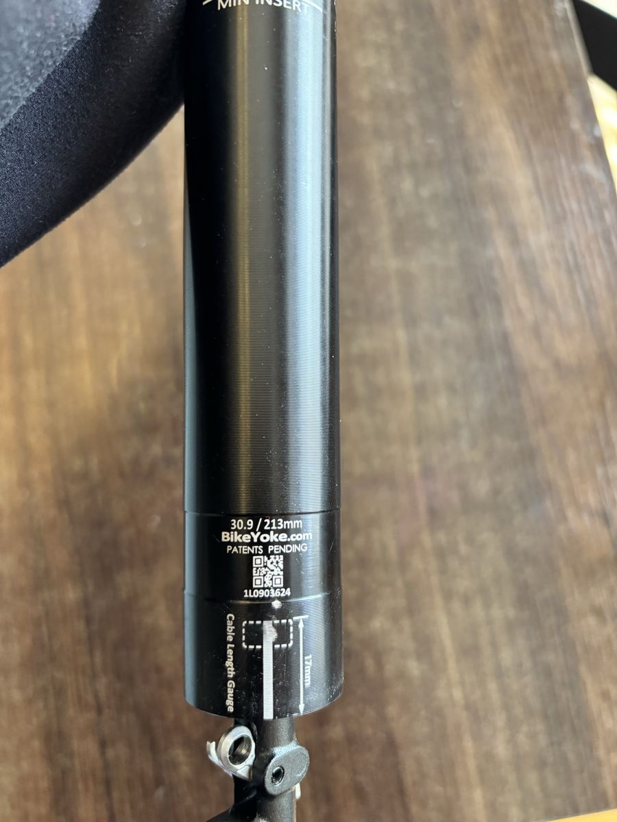 Bikeyoke seat post dropper