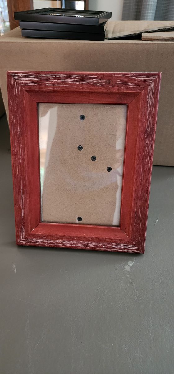 Red Wood 5 X 7 Pictures Frame