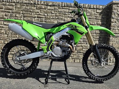 dirt bike kx 450 2022